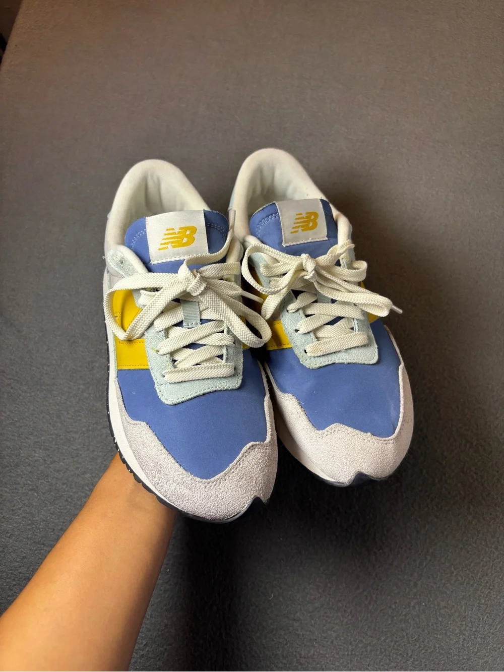 New Balance 237 women’s sneakers in blue, yellow, size 7 - Picture 2 of 9
